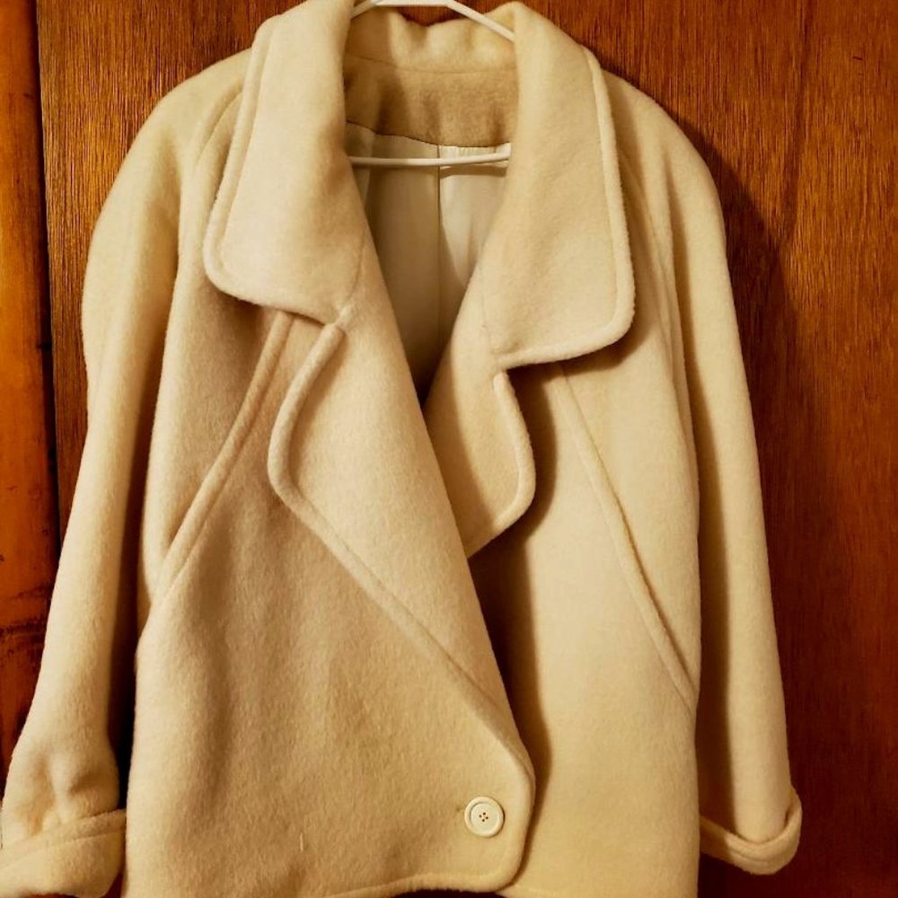 WOMENS VINTAGE GEORGE DAVID FASHIONS WOOL COAT - OFF WHITE/IVORY COLOR
